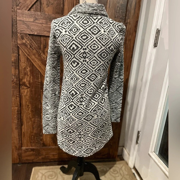 Anthropologie‎ cowl neck tunic gray and white Aztec print sweater 100% cotton XS - Picture 4 of 10